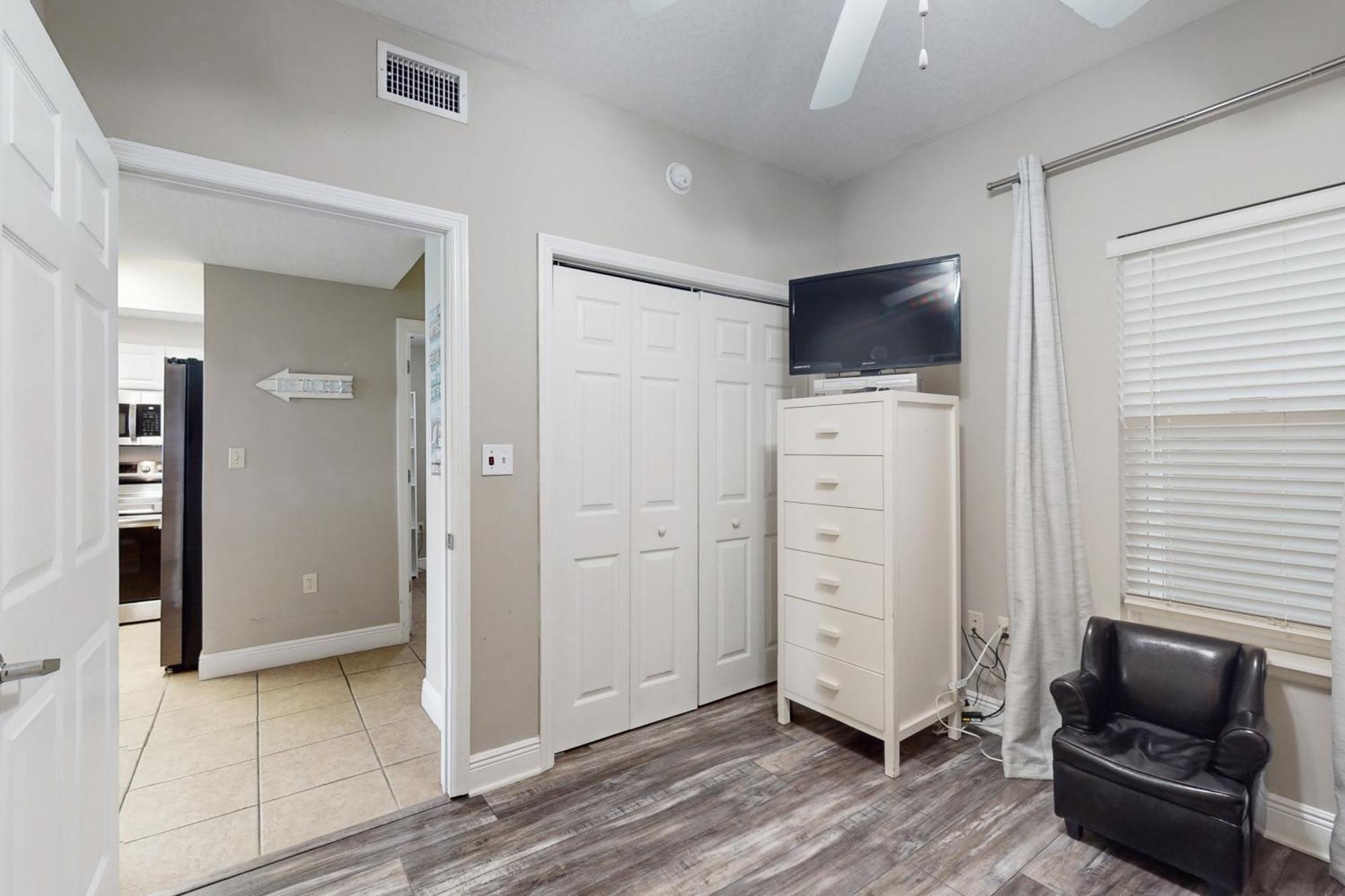 Ariel Dunes IV Destin Room photo